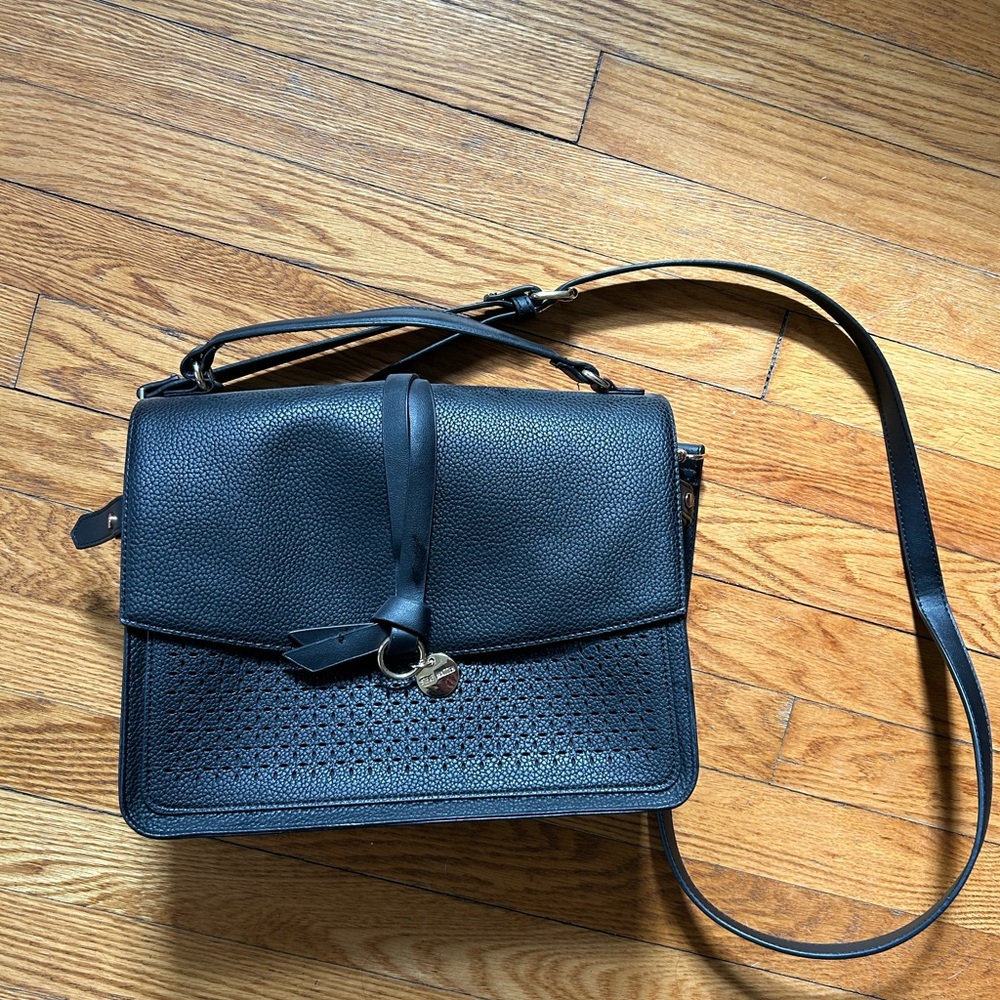 Steve Madden - Black Leather Crossbody Bag with Flap Closure